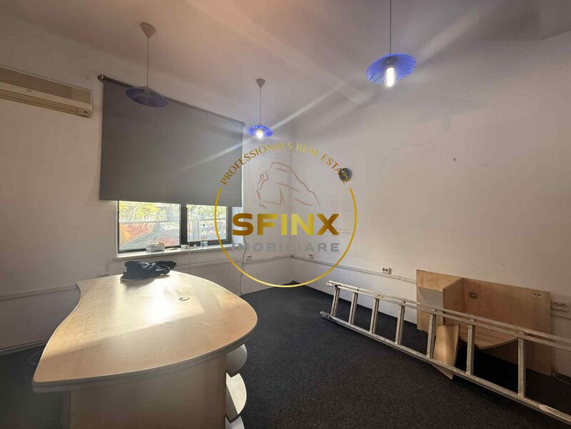 Calea Grivitei, 2 camere circular,  centrala, garaj