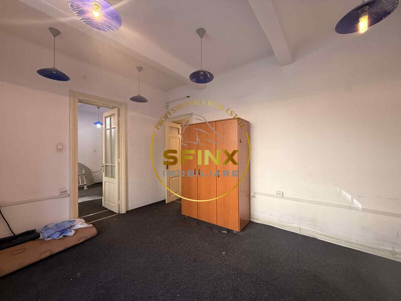 Calea Grivitei, 2 camere circular,  centrala, garaj