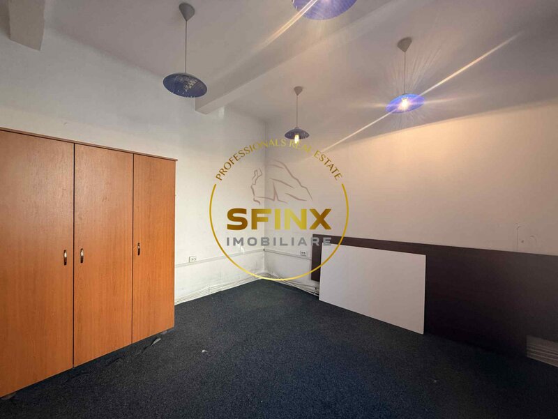 Calea Grivitei, 2 camere circular,  centrala, garaj