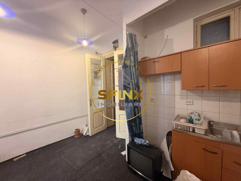 Calea Grivitei, 2 camere circular,  centrala, garaj